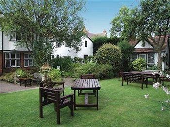 The Tudor Court Hotel ソリフル エクステリア 写真