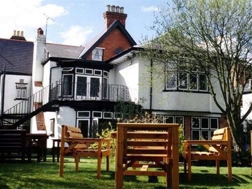 The Tudor Court Hotel ソリフル エクステリア 写真